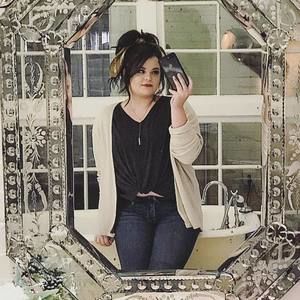 Meet your Posher, Shannon